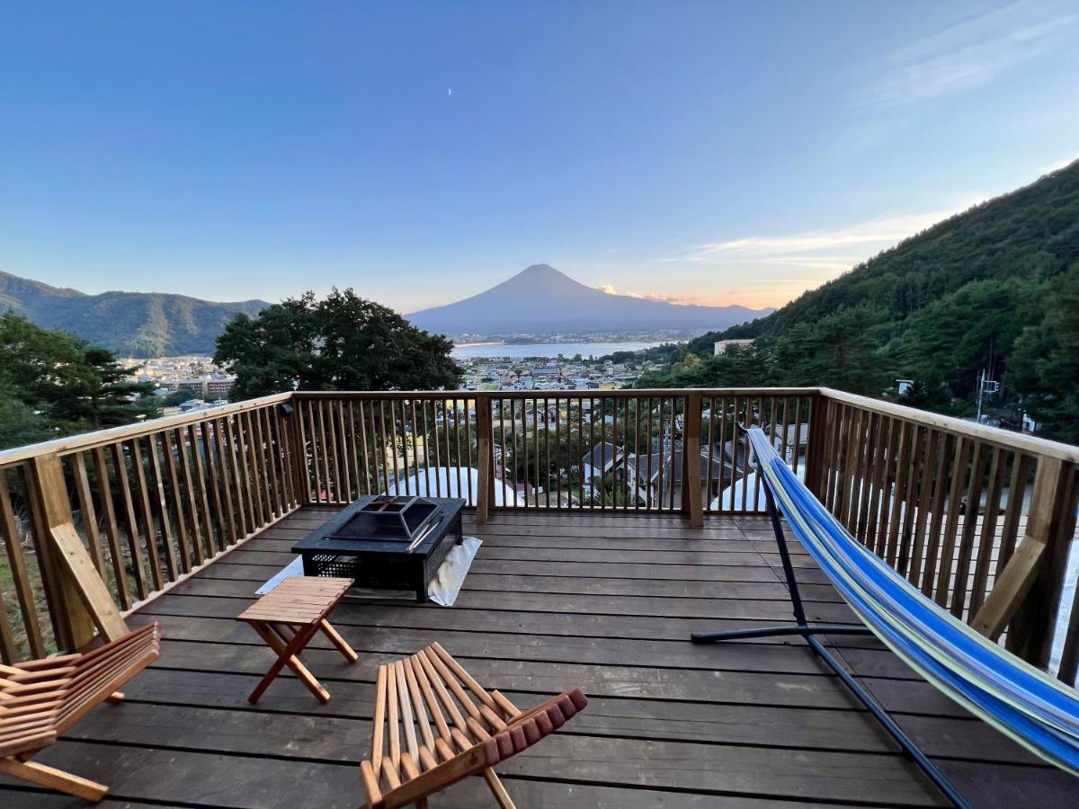 Mt.Fujiグランピングテラス　嶺乃華 Hotel Fujikawaguchiko Bagian luar foto