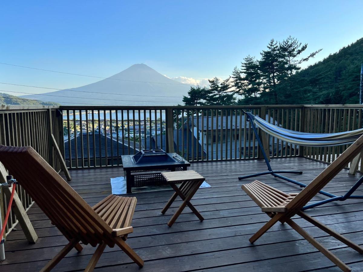 Mt.Fujiグランピングテラス　嶺乃華 Hotel Fujikawaguchiko Bagian luar foto